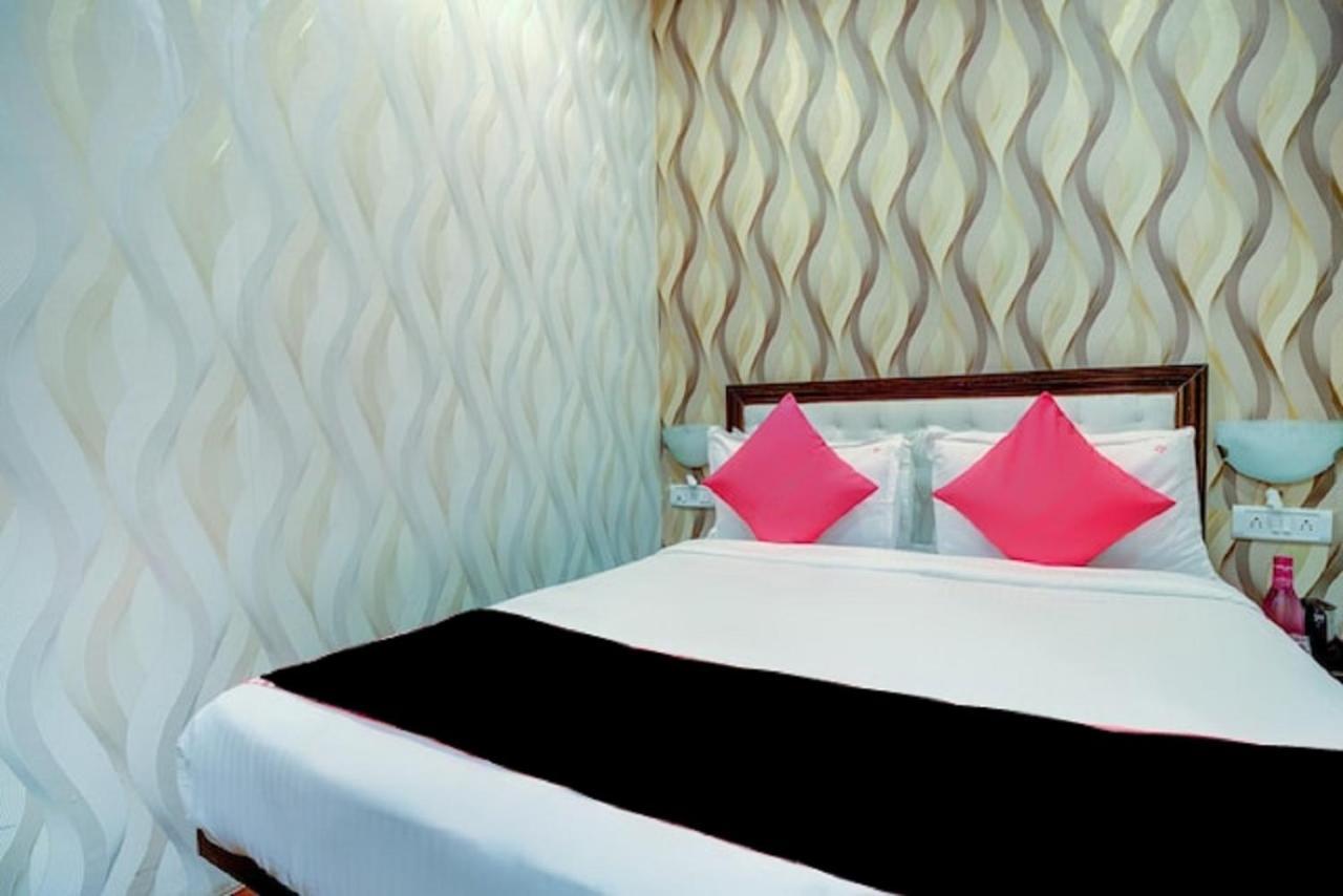 Hotel De Classico Juhu Мумбаи Экстерьер фото