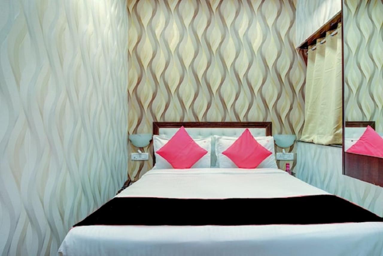 Hotel De Classico Juhu Мумбаи Экстерьер фото